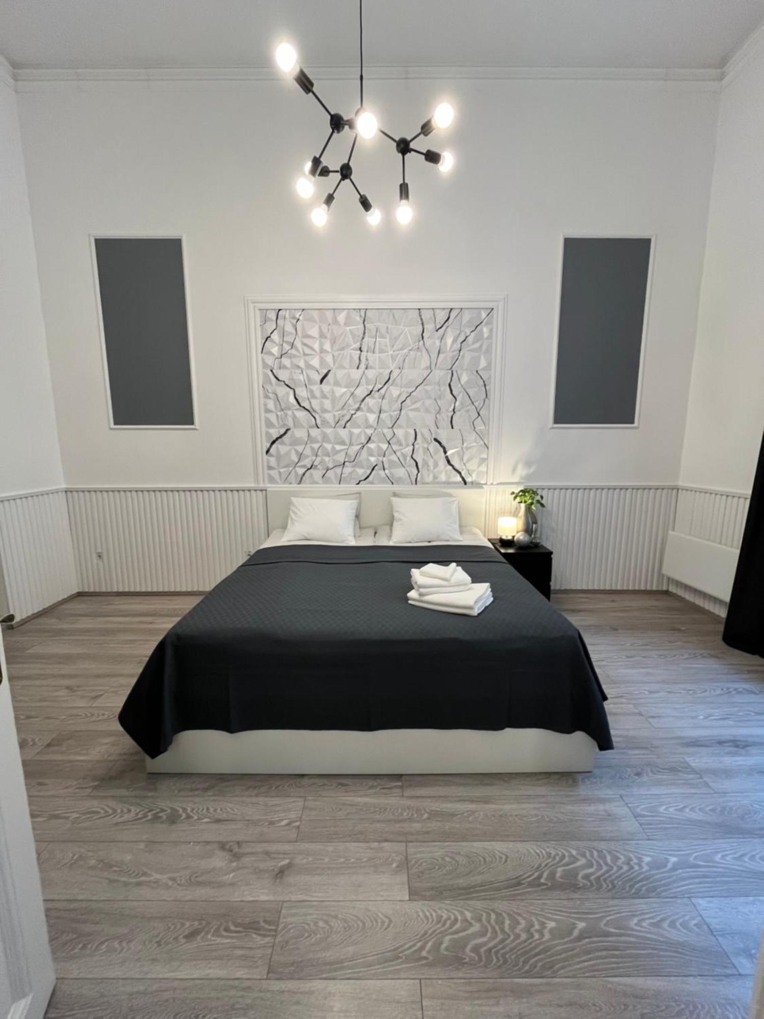 E 37 Downtown Whit Garage Opcional Apartman