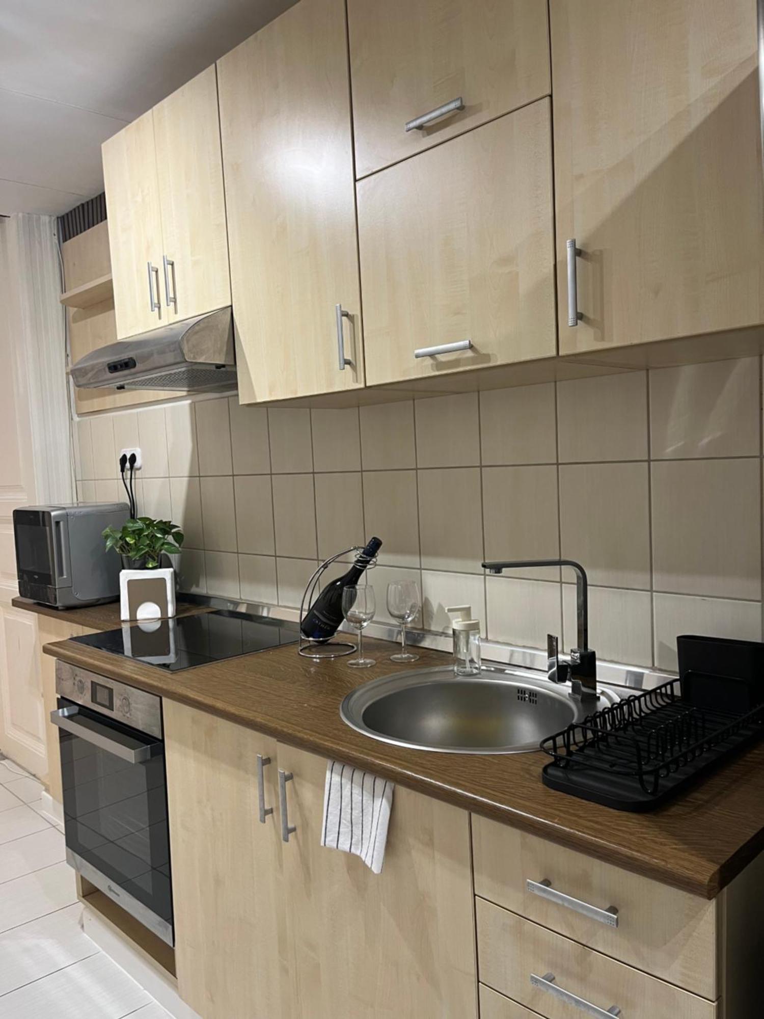 E 37 Downtown Whit Garage Opcional Apartman *