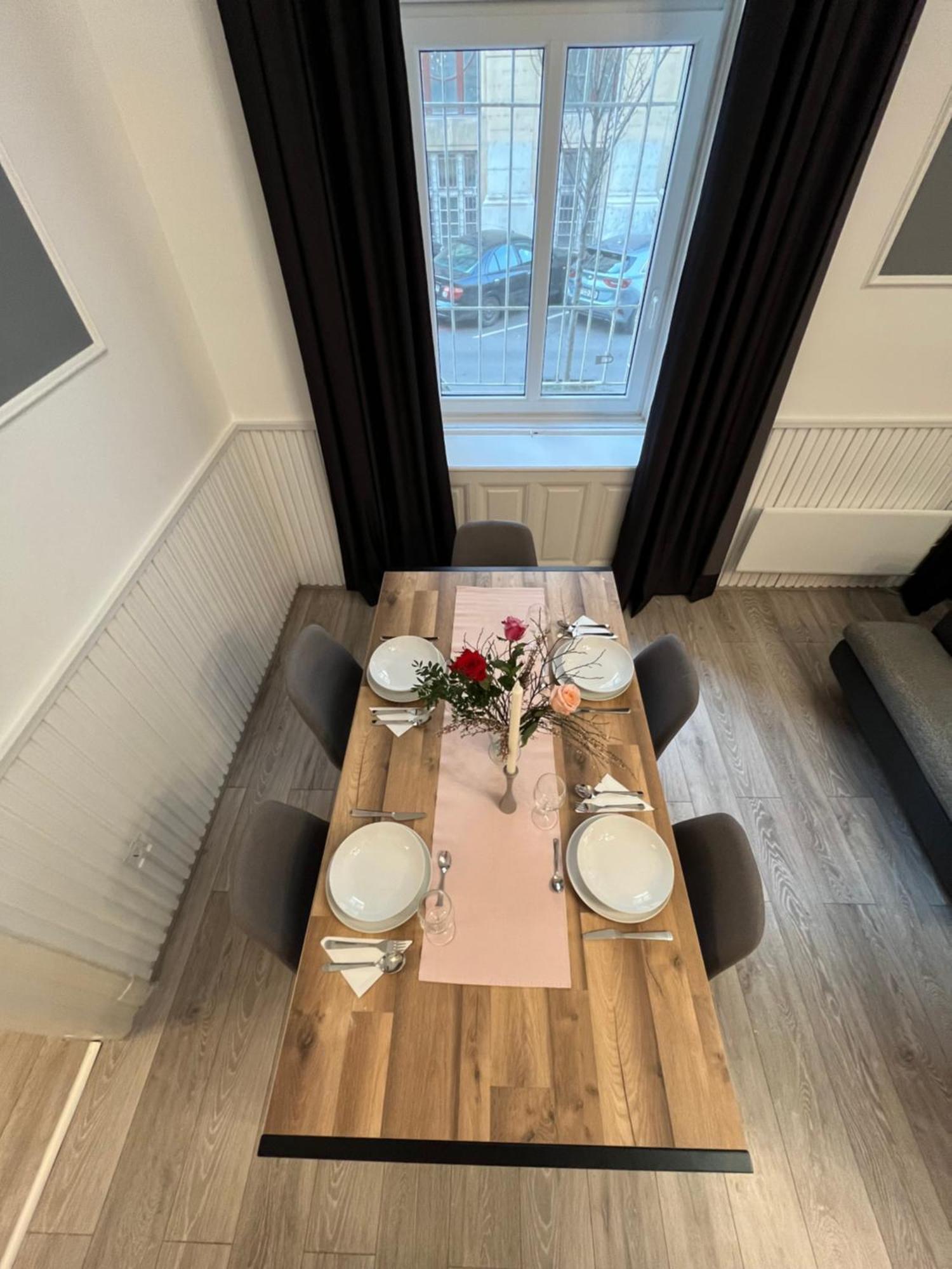 E 37 Downtown Whit Garage Opcional Apartman